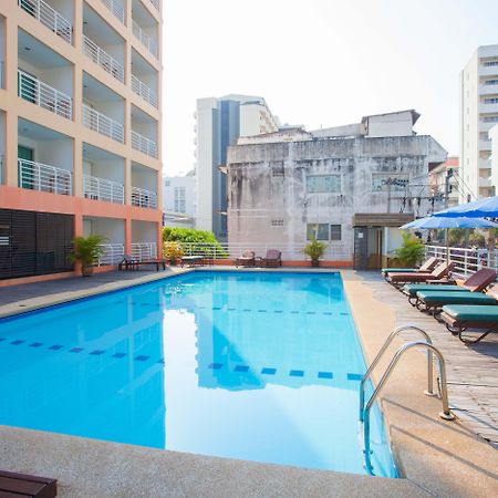 Eastiny Plaza Hotel Pattaya Esterno foto