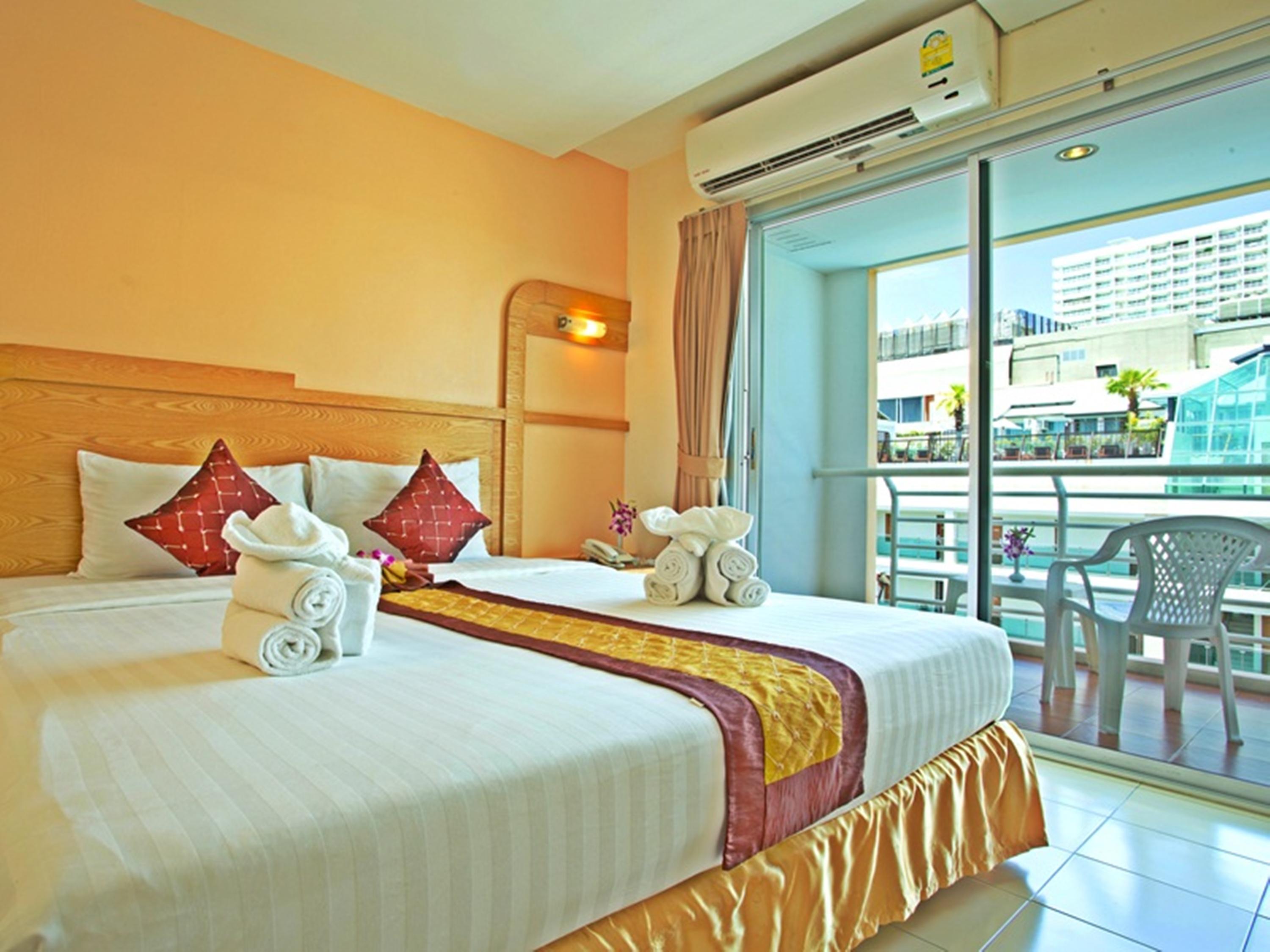 Eastiny Plaza Hotel Pattaya Esterno foto