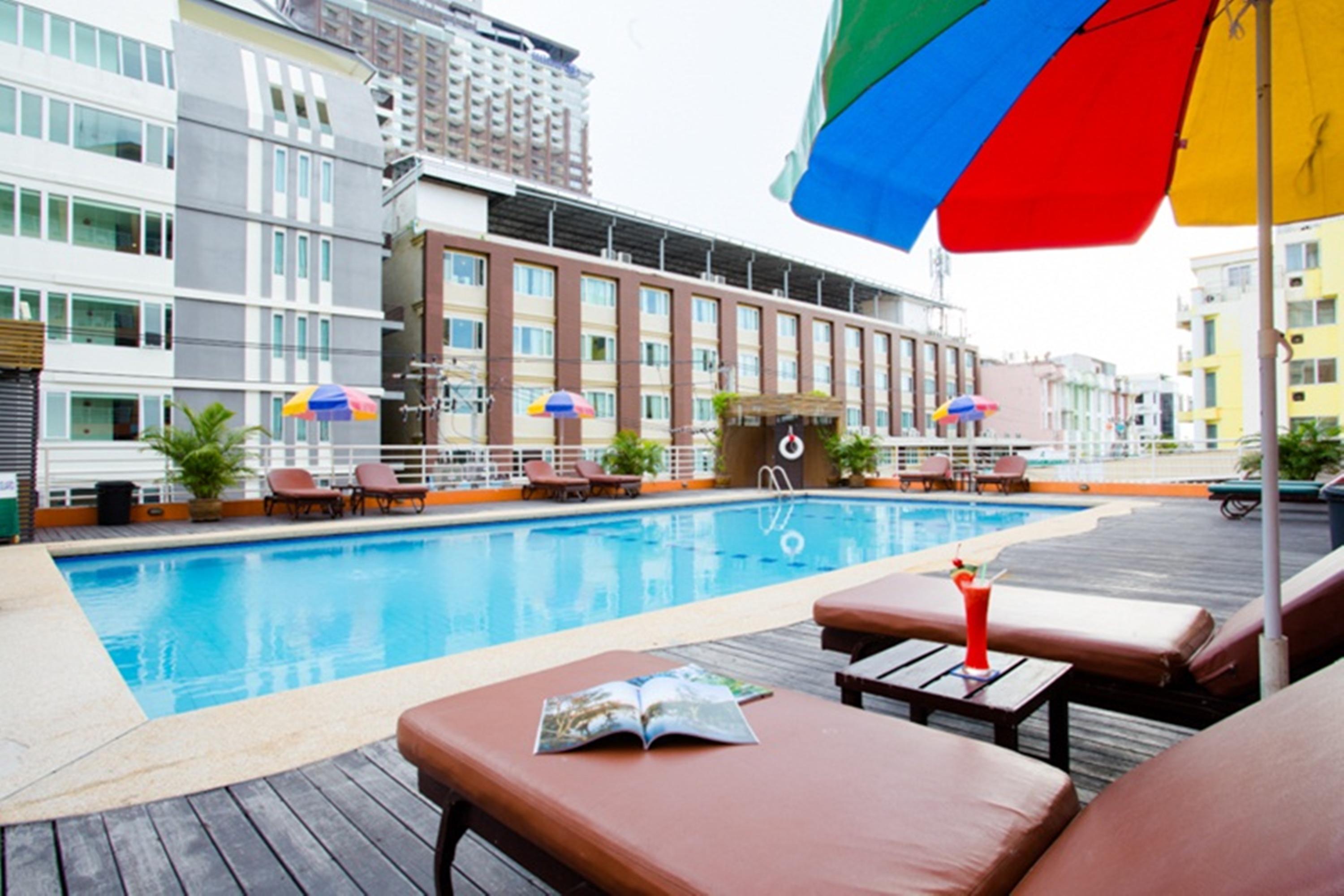 Eastiny Plaza Hotel Pattaya Esterno foto