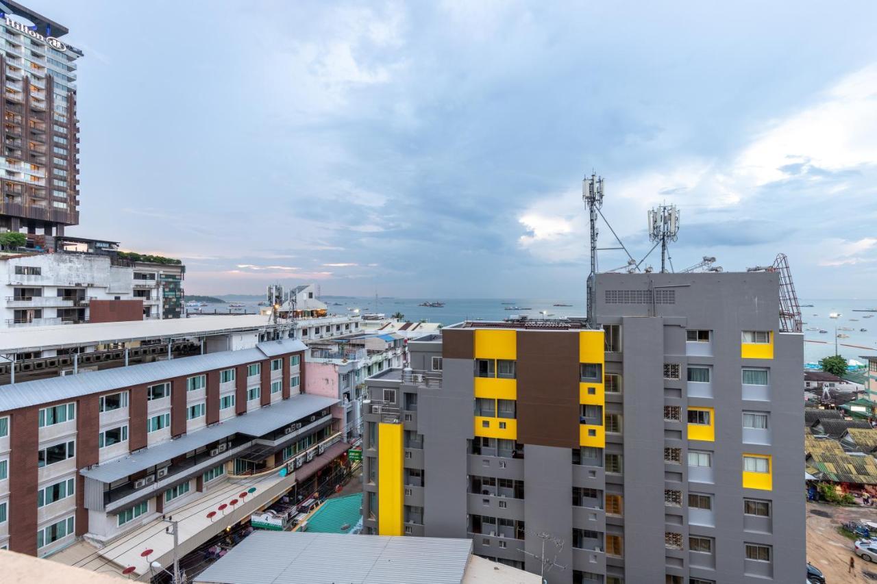 Eastiny Plaza Hotel Pattaya Esterno foto