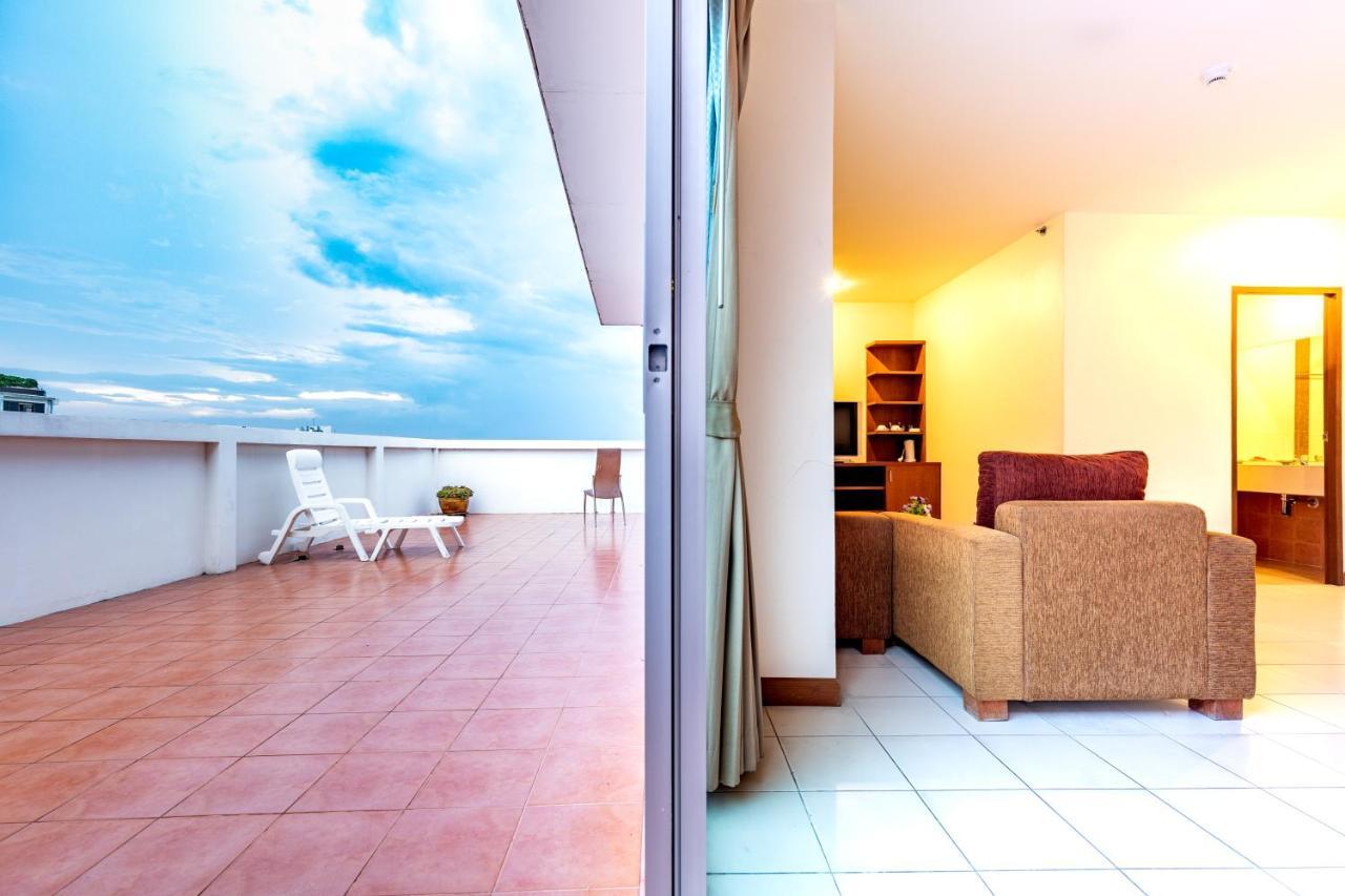 Eastiny Plaza Hotel Pattaya Esterno foto